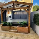 Maison Centre Jacuzzi Jardin Et Climatisation